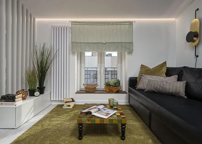 West Side Piotrkowska Apartment